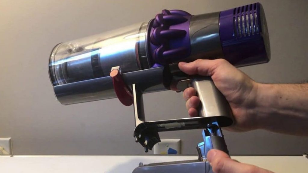 Dyson vacuum cleaner does not hold a charge