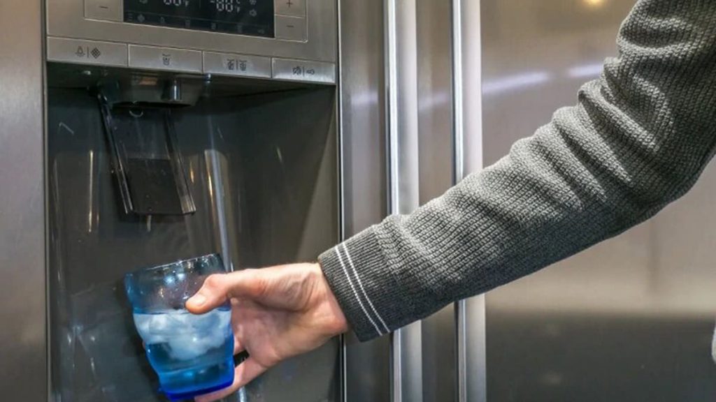 How to reset ice maker on Samsung refrigerator