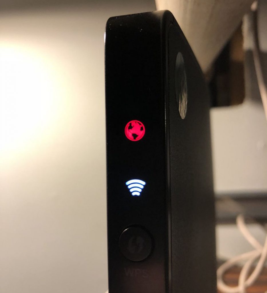 router flashes red